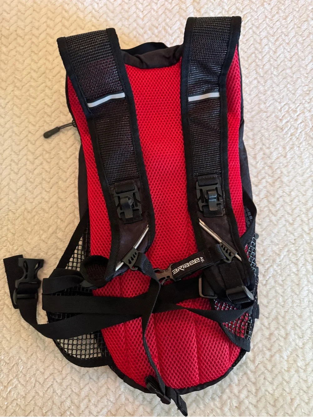 Caribee Skycrane 2L Hydration Backpack Black‎ Red Hiking Cycling Trail Bag